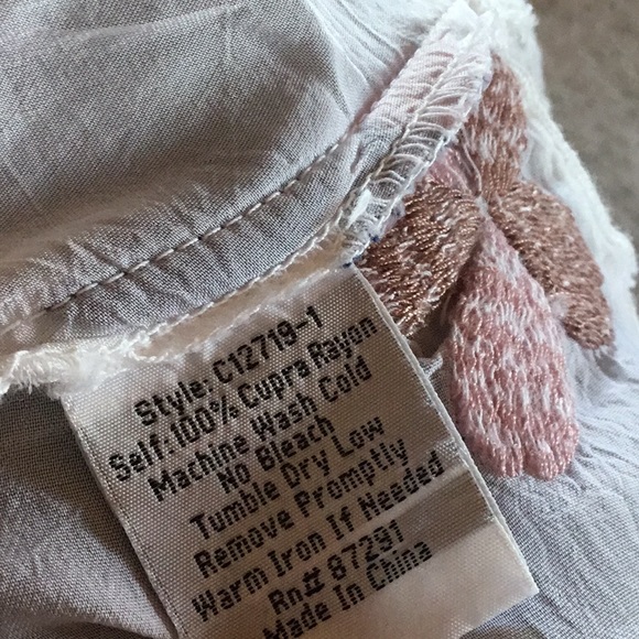 NWOT Johnny Was Dahlia V Neck Top - Picture 6 of 7